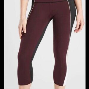 Athleta Velocity Colorblock Capri yoga pants size M